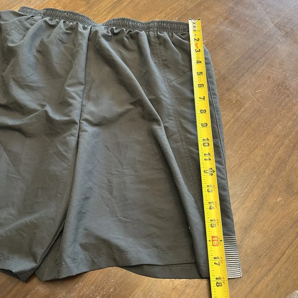 Nike Dri-FIT Challenger Running Shorts Mens M Gray 7
